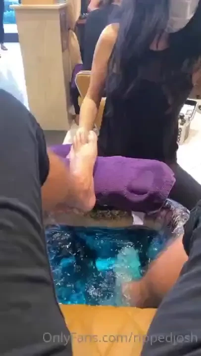 For all my feet lover s went and got myself a nice pedicure this part 3 