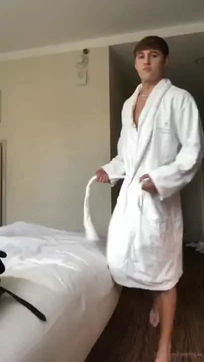 Do i look good getting in this position babe 