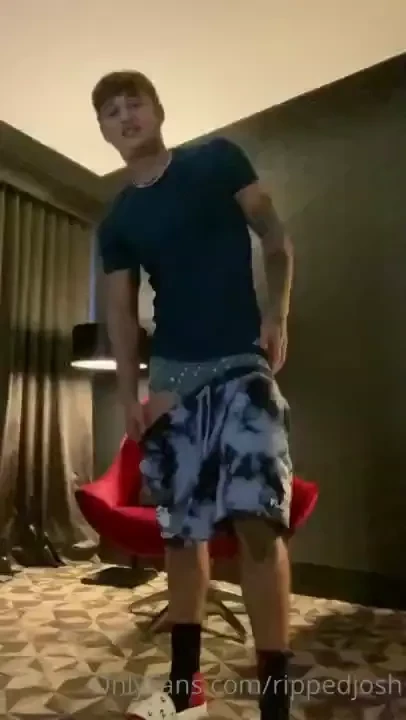 Had a little wine last night and got a bit tipsy rippedjosh eileen_ 