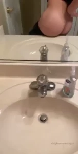 Drop a like if you want this tight fucking ass and leave a comment if