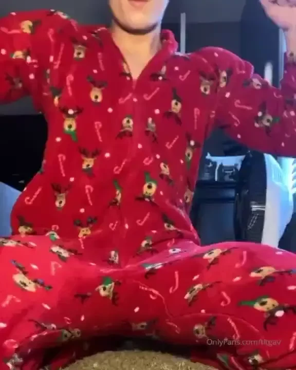 Who s ready for this super hot solo scene you all are going to love 