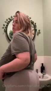 Look how bouncy and squishy my tits are