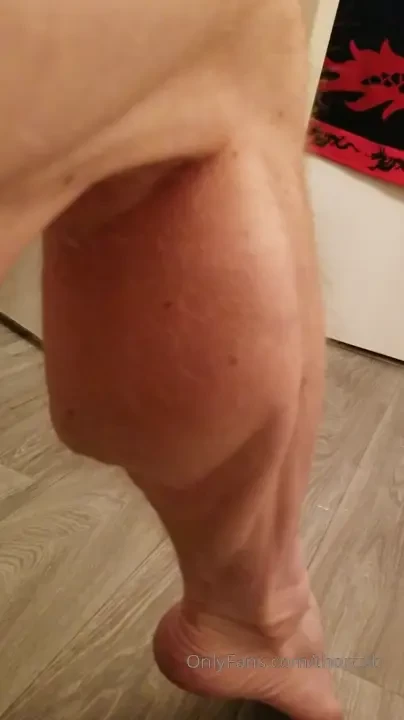 A little calve flexing to start the day 