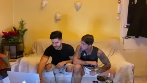 Aqu ten is 5 min de la follada que pego con mi amigo hetero e_rosxxl