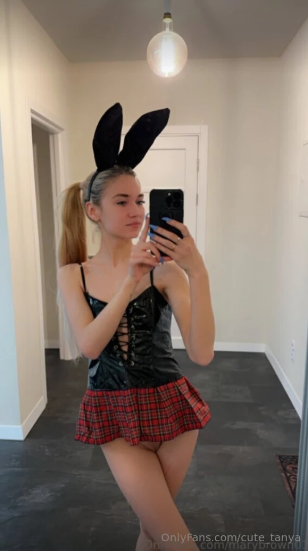 This hot thing marybrown01 is waiting for you she has amazing deals part 85 