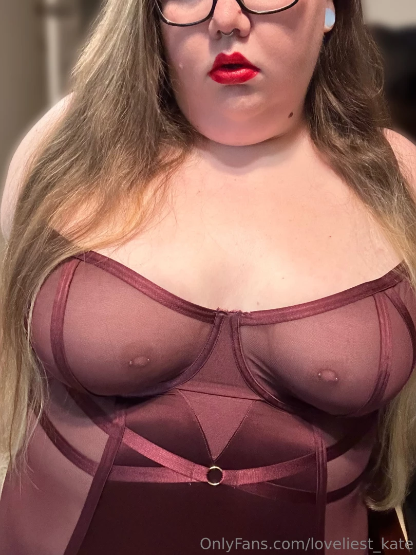 This body suit makes me feel so sexy and it shows off my nipple 