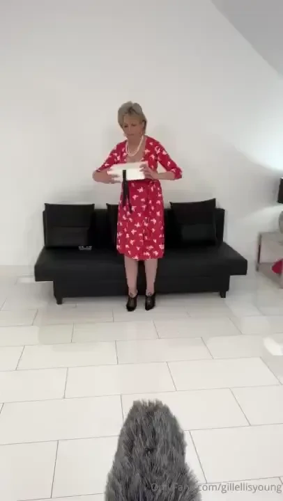 Here is a rather long behind the scenes video for y t 