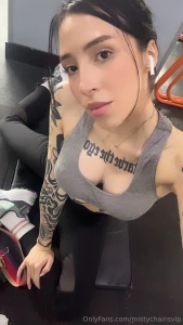 I don t know why men at the gym keep getting distracted at the sight