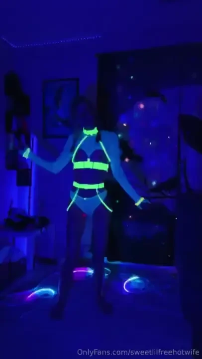 Some incredible dance moves for you from yours truly as i partied by 