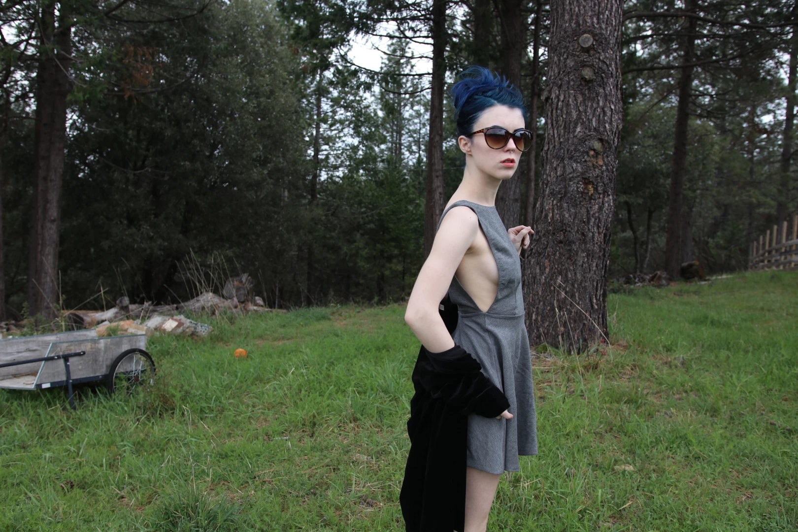 Blue hair and side boob 