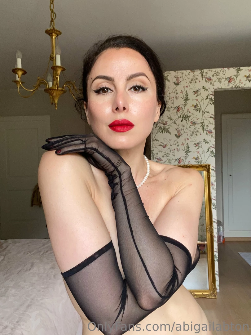 You goddess wishes to be worshipped i trust you wouldn t want to let 
