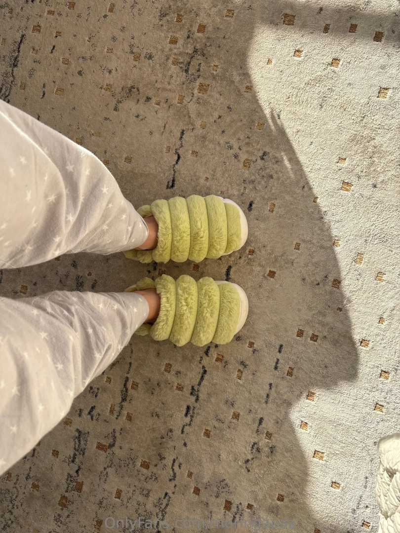 Do you like my fluffy slippers 
