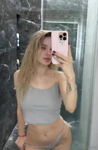 Hello i m sylvia sylwia_laly i m 20 and between lectures i love part 315