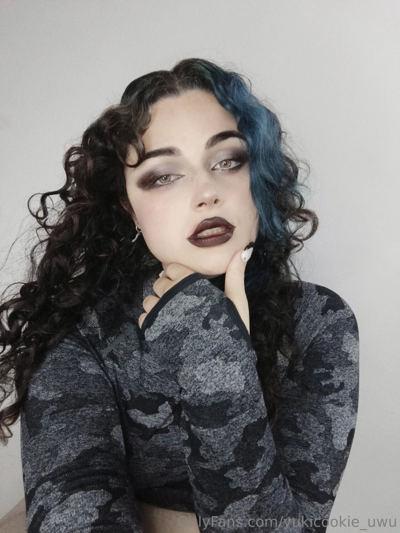 Have really been fantasizing about you lately how about you babe sexy 