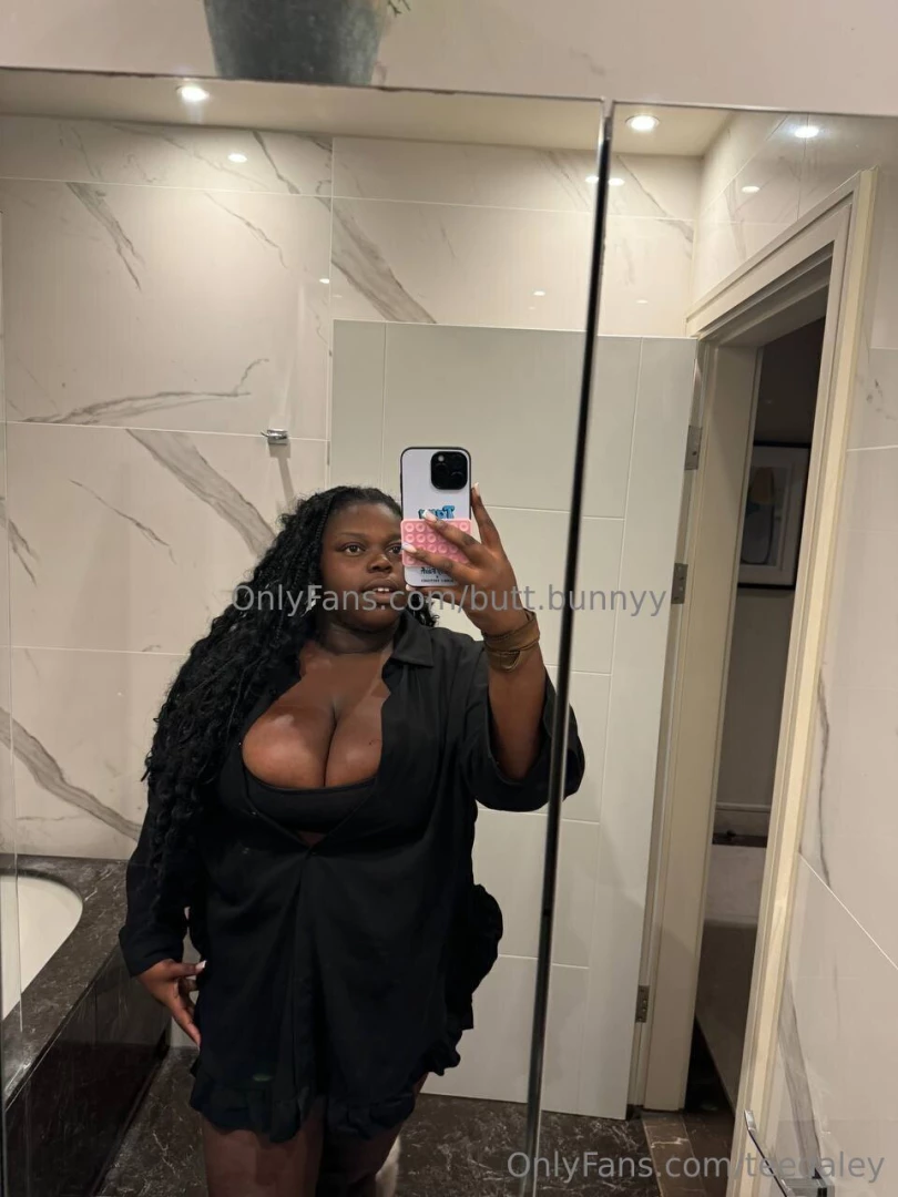 Sub my favorite bbw girl on of teedaley she is doing livesteam and 