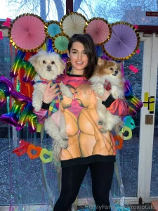 I love color puppies and birthday parties what a fabulous way to