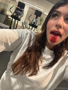 Come keep my tongue busy babe