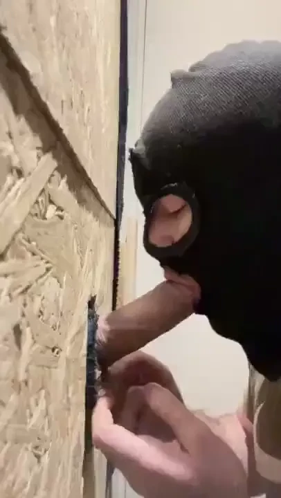 Another str8 who didn t want see who sucking him he did come on his part 3 