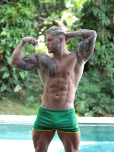 Happy new year to all my amazing followers thank you for your love