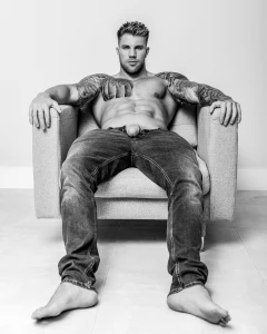 My cock is pointing at you