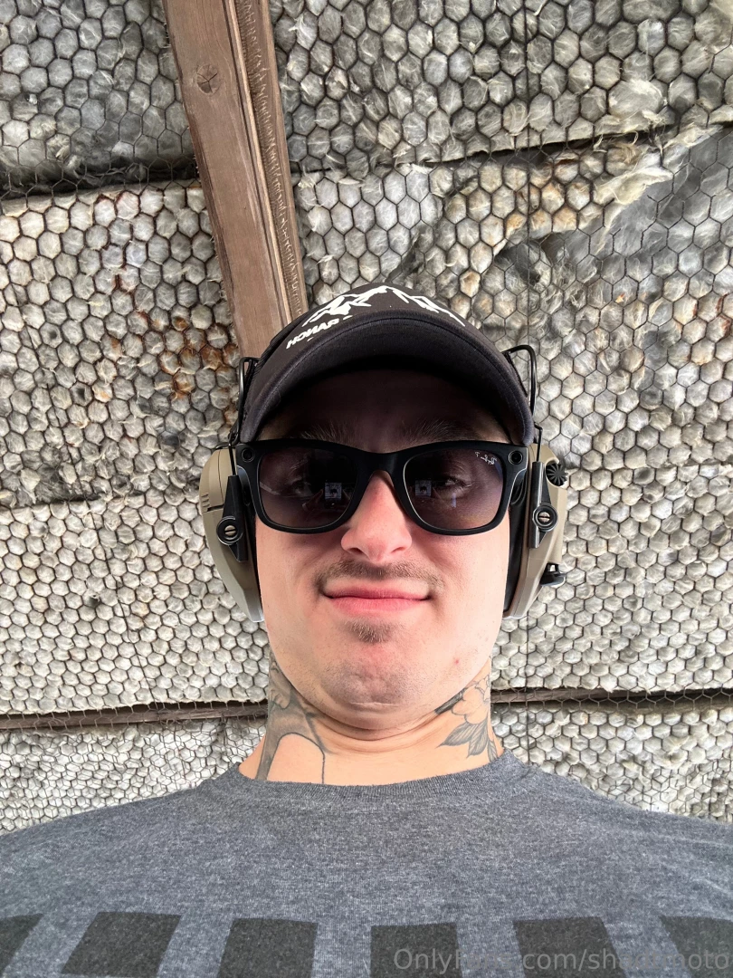 I have two moods do you like a silly guy 
