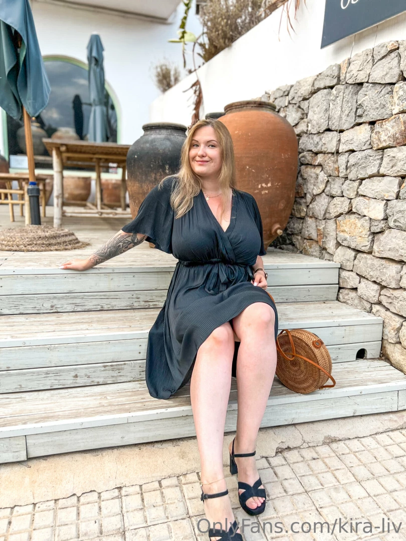 What is your favorite time of year and why 