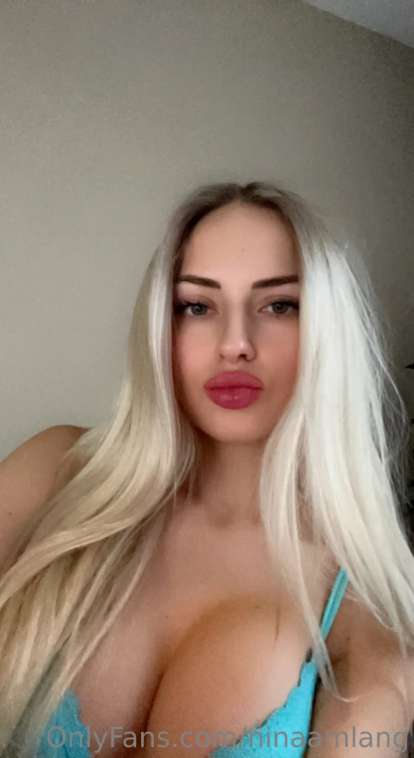 Free kisses so i can watch you get hard 