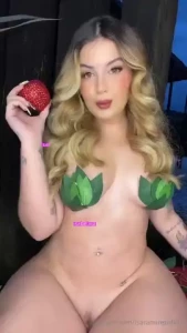 Vamos a hacer travesurass espero estes listo para mi