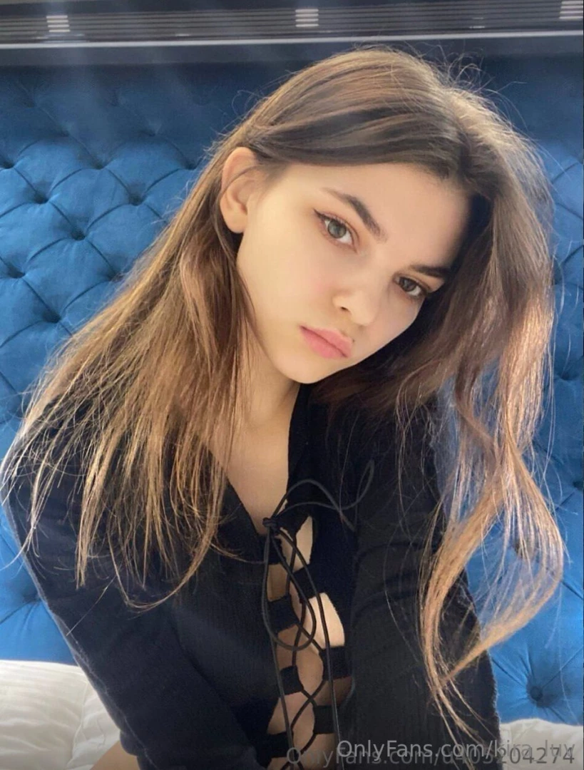 Natural cute arishy she will wrap her juicy lips around your cock and part 30 