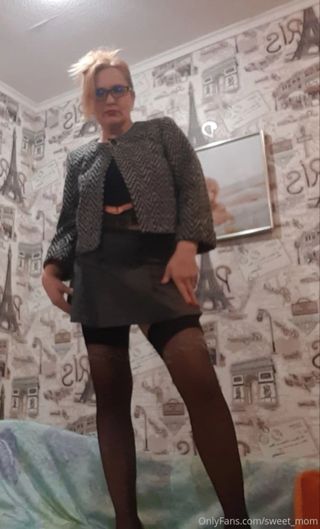 Do you want to take off my clothes it s not difficult at all 