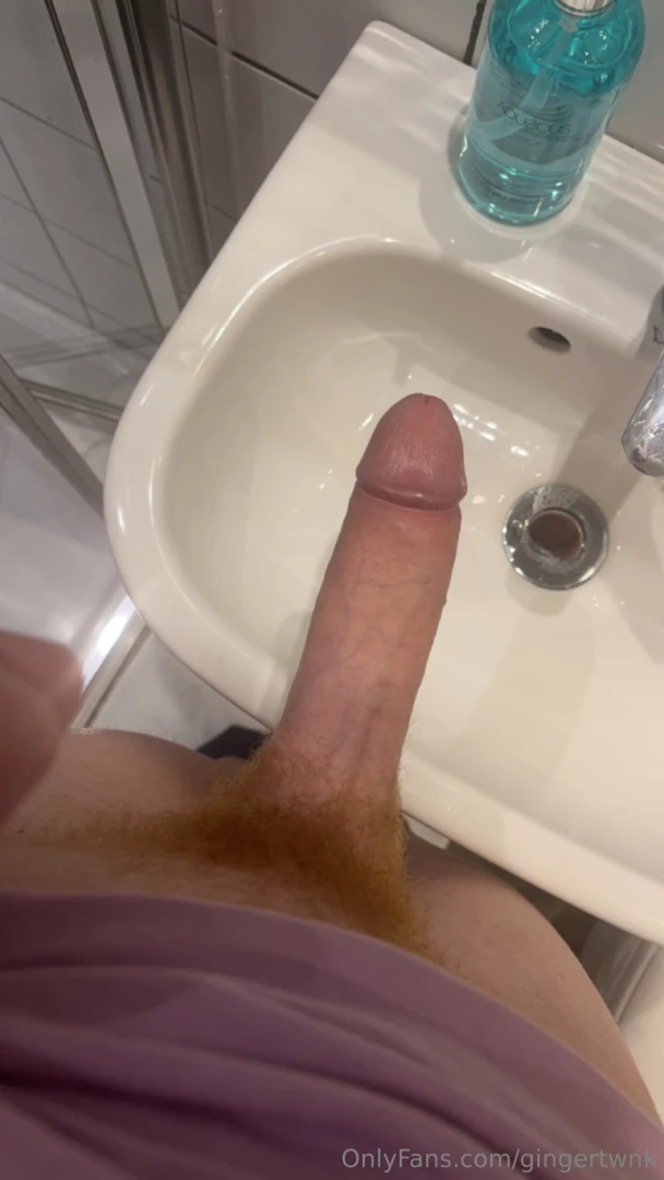Hiya here s a dick pic this will be the first of many i ll try to post 