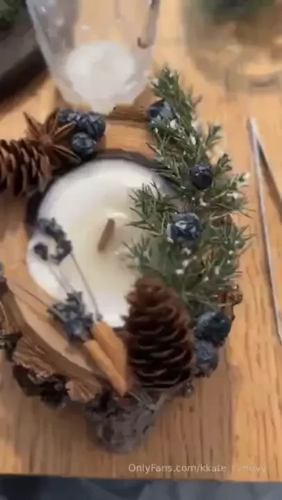 I went to a candle-making workshop today and it was such a cozy part 1 