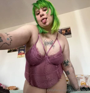 Want to buy some new hot lingerie for you to anyone who s going to tip