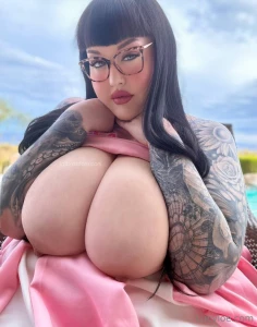 Fatbrat needs a big dick to breed her fat pussy she will rate your part 5