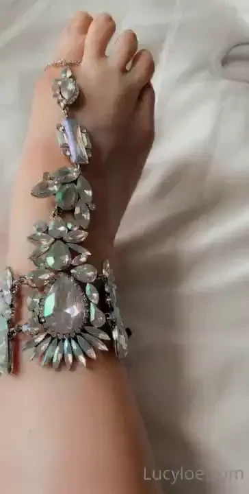 Dressed up for my foot fans today tip 15 if you wanna paint my toes 