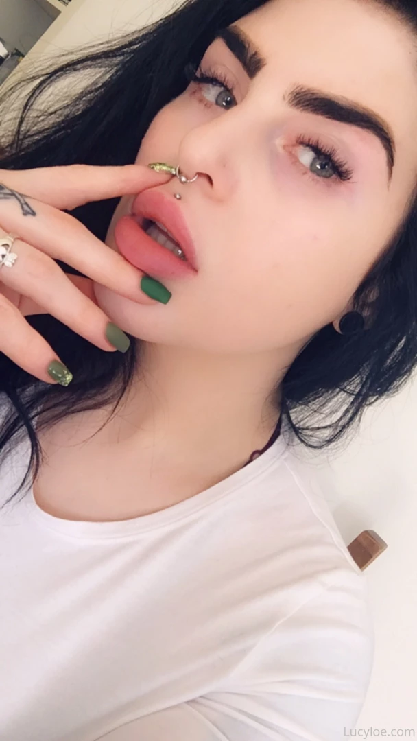 Got the best natural dick sucking lips about - like if you agree and 