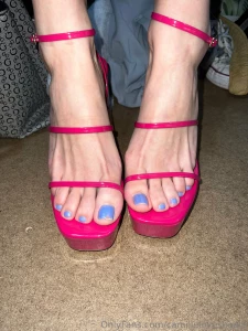 Who here likes feet part 2
