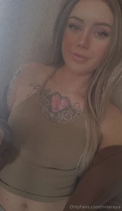 Hi babes please message me if you qualify for a free custom video