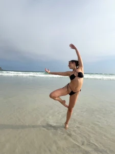 Mi amor today while filming a dance at the beach my phone just gave up