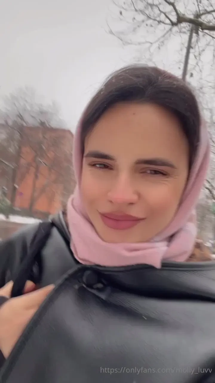 Today in berlin it started snowing and everything became so cozy and part 2 