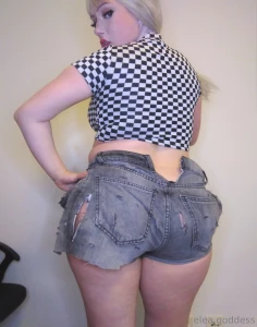 Remember kids if you never give up you too can squeeze your fattened