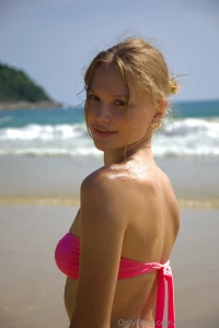 Totally obsessed with these beach pics part 1