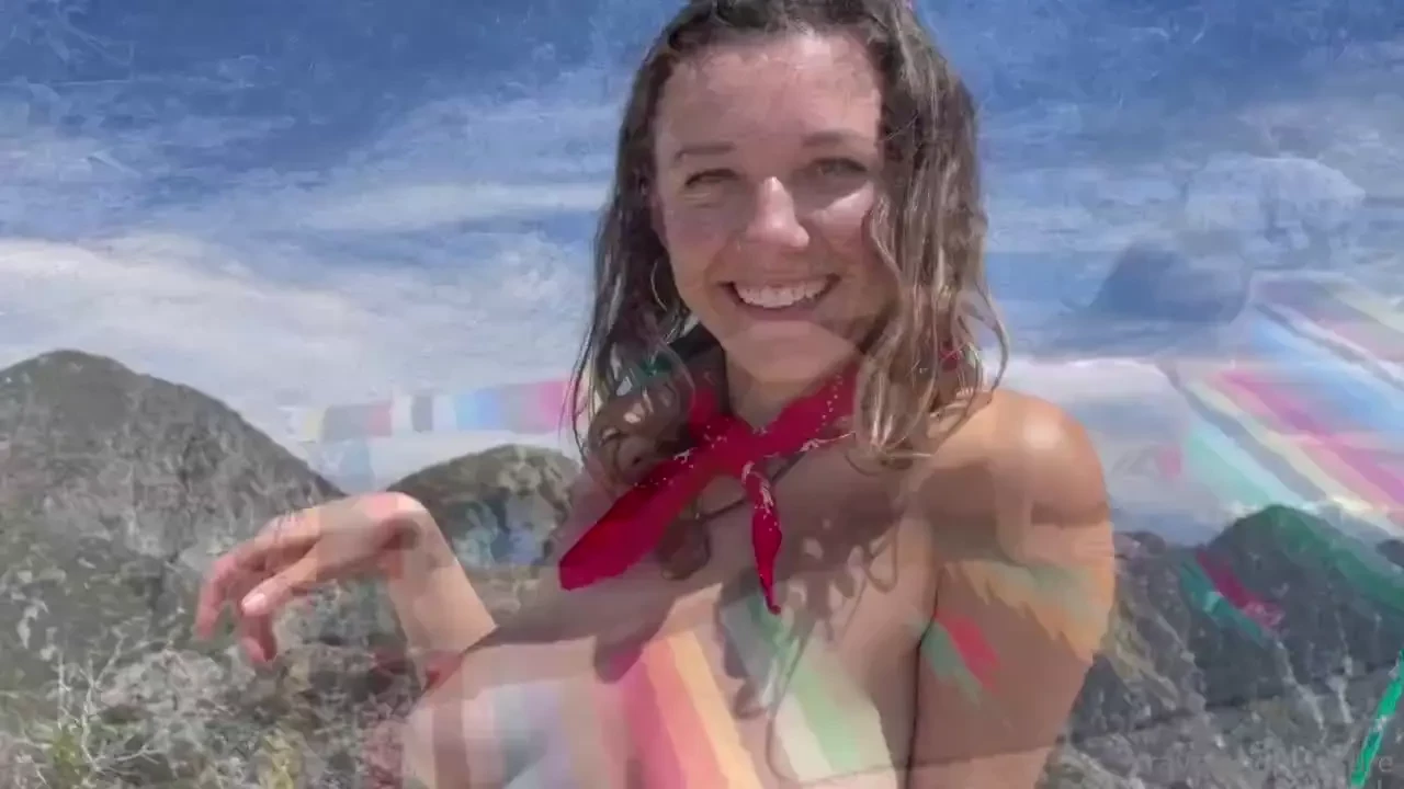 Doesn t she have the prettiest pink pussy well she could barelyyy wait 