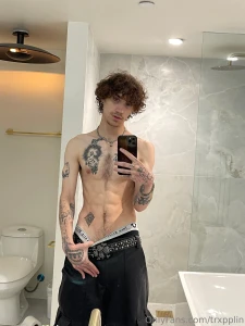 Sub to my vip page for fully uncensored vids on feed one on one convos part 1