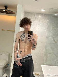 Sub to my vip page for fully uncensored vids on feed one on one convos