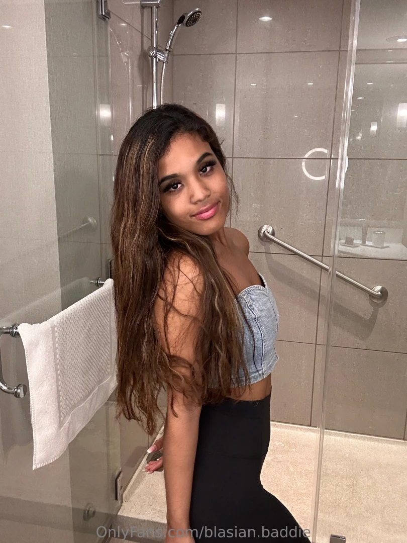 Don t miss me live in 3 hrs 