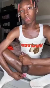 Hooters outfit makin a comeback part 1