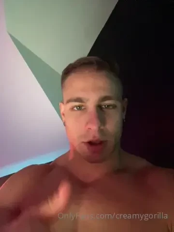 Comment solo video ideas and or models to collab with please and thank 