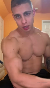 creamygorilla - Please worship my luscious biceps as they are a product of my godly 