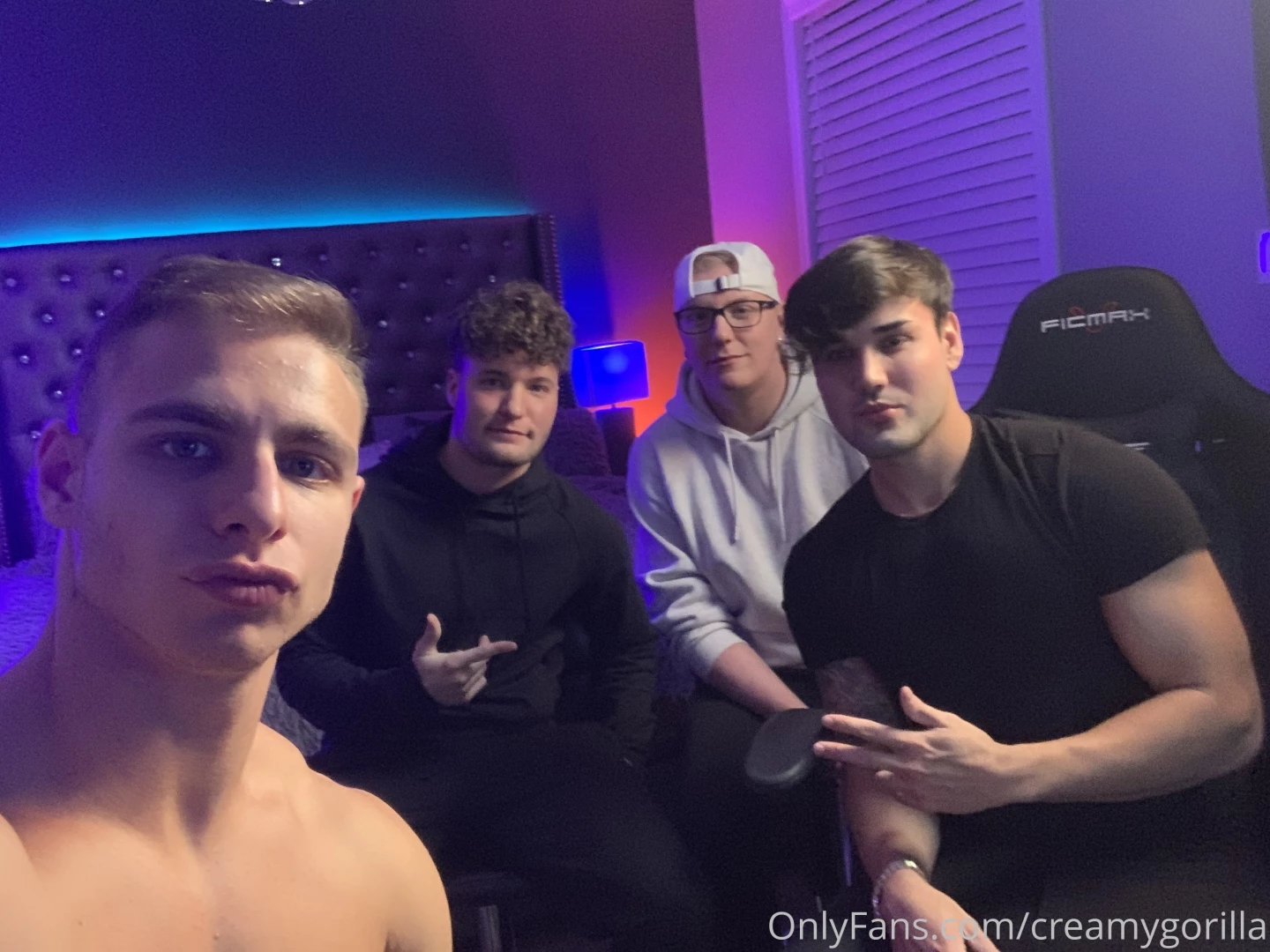Doing a show on creamybros everyone tune in 